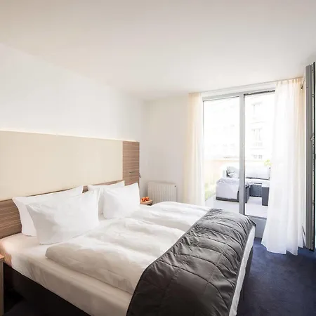 Otel Book 3*